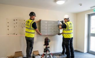 roof-guards-interier-bytovy-dum-postove-schranky-